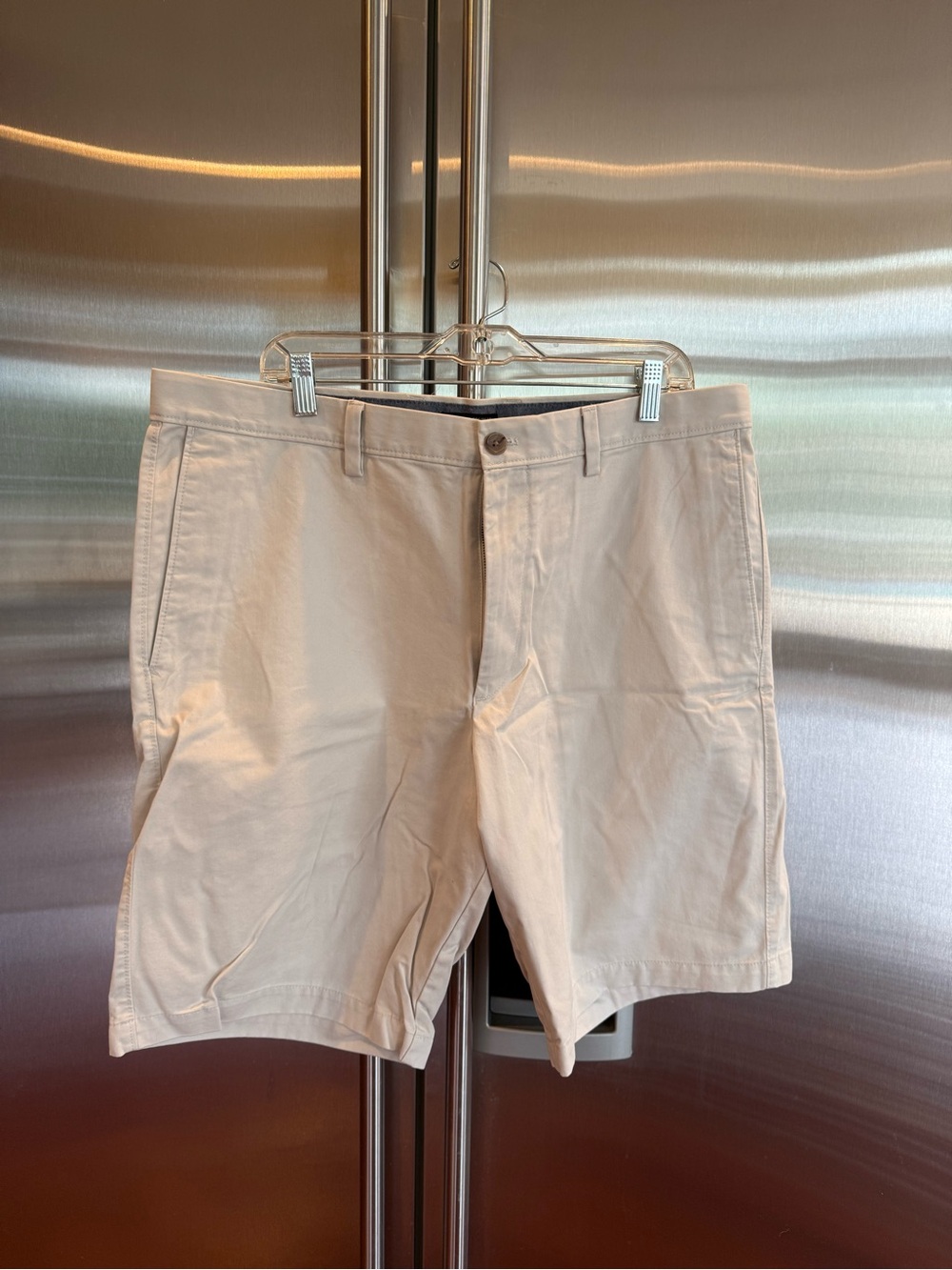 Men's Classic Khaki Shorts - Lightweight Summer Staple, Banana Republic, size 38